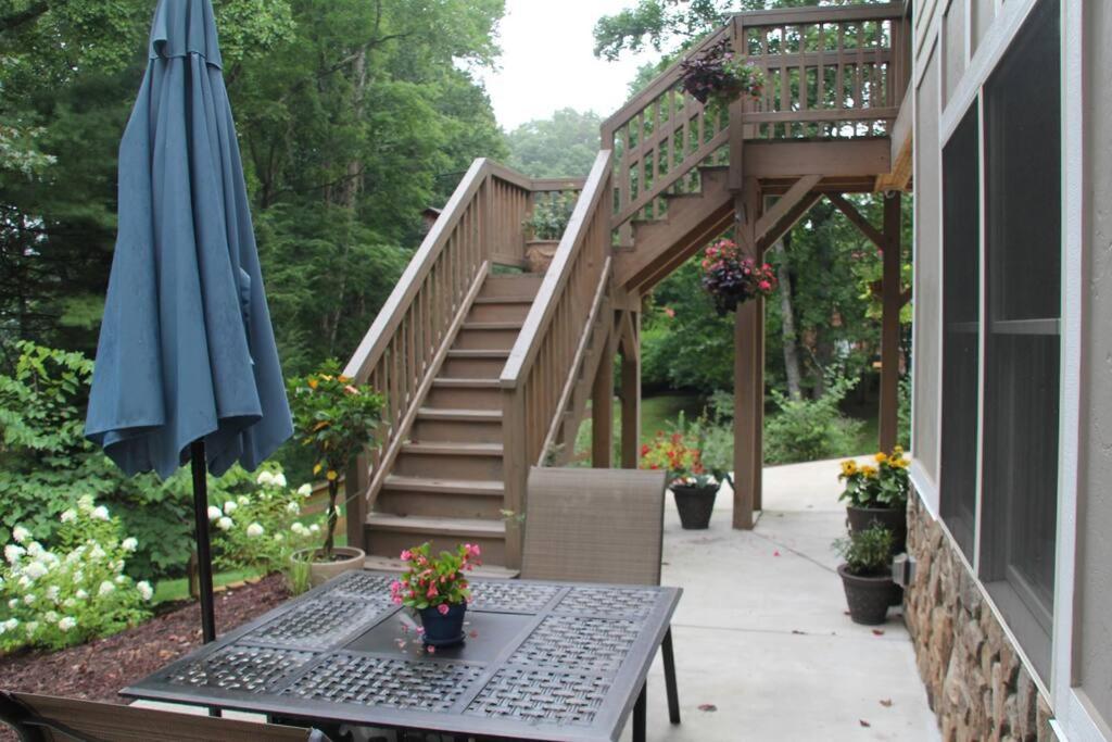 Bluebirds Nest 10 Min To Avl Biltmore Hot Tub Cont Bkfst Sparkling Water 阿什维尔 外观 照片